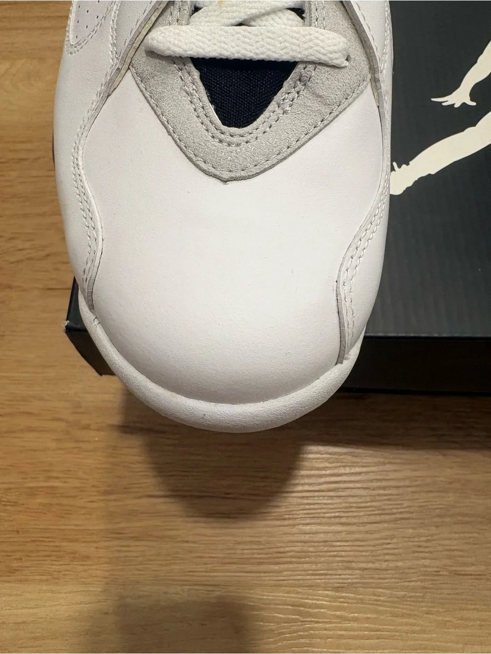 Air Jordan 8 Retro Bugs Bunny 2013 Size 10.5 Mint Never Worn DS OG Box
